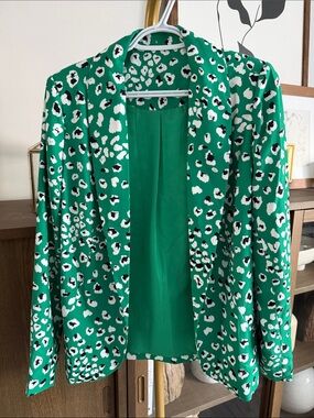 38. GREEN LEOPARD BLAZER - PTP: 20